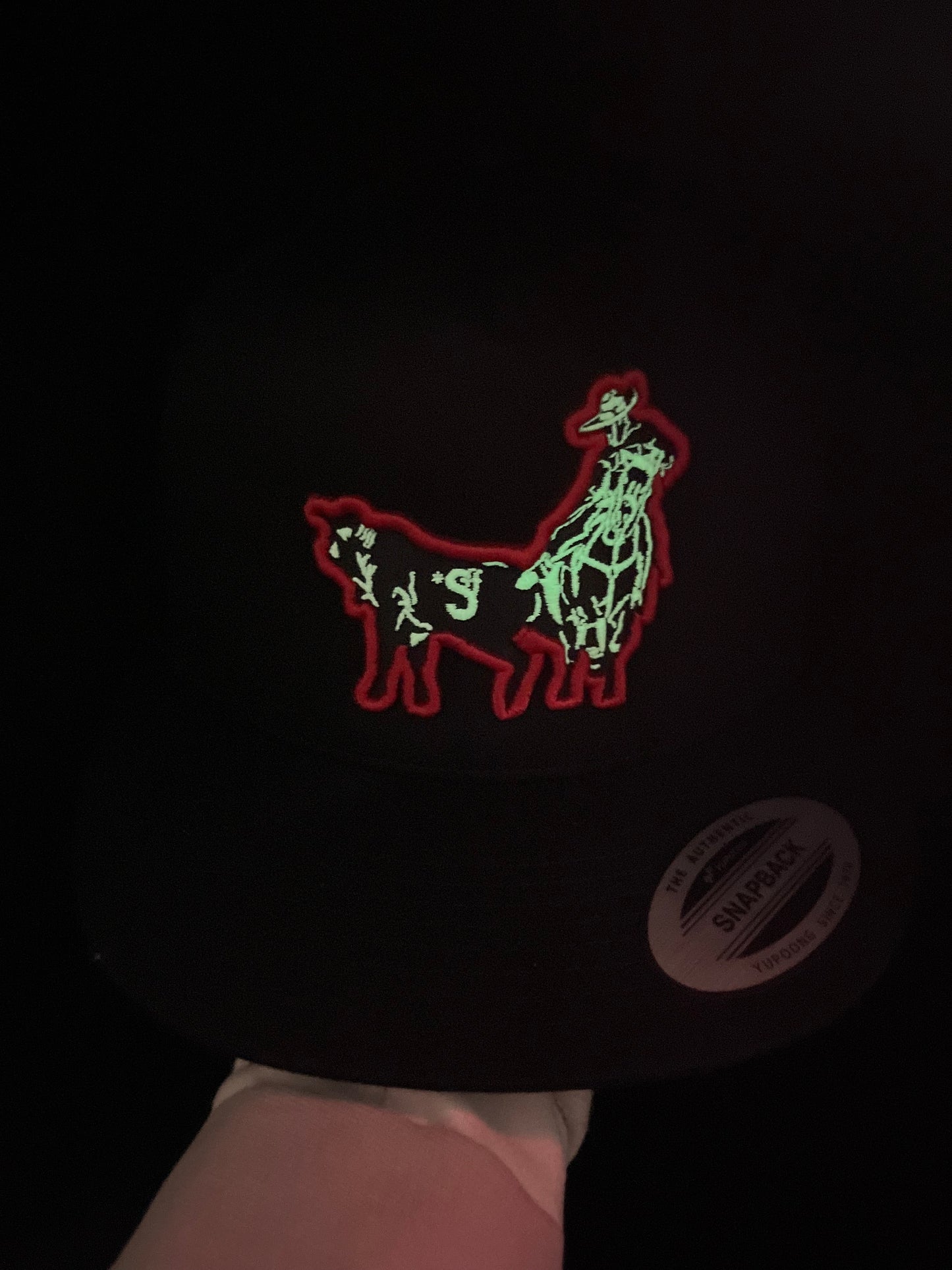 GLOW IN THE DARK COLAS CAP