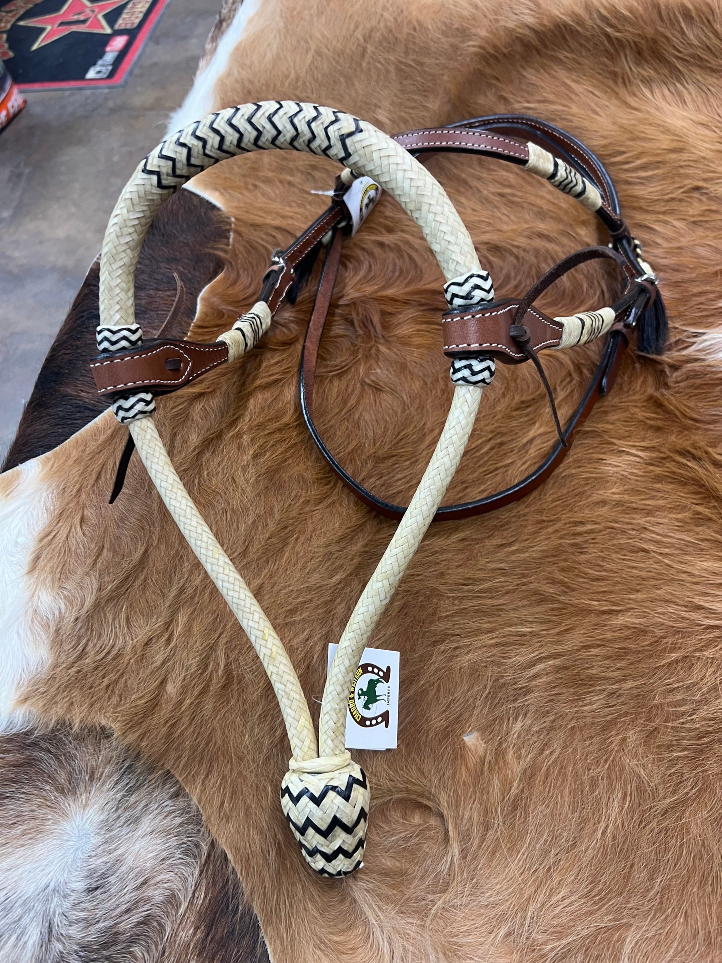CABEZADA CON BOSAL DE CUERO CRUDO