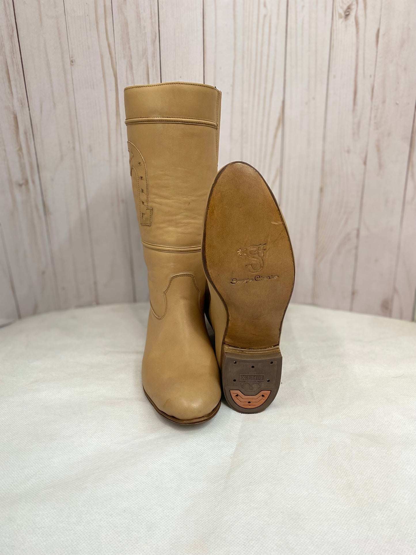 Bota Escaramuza Natural Joven